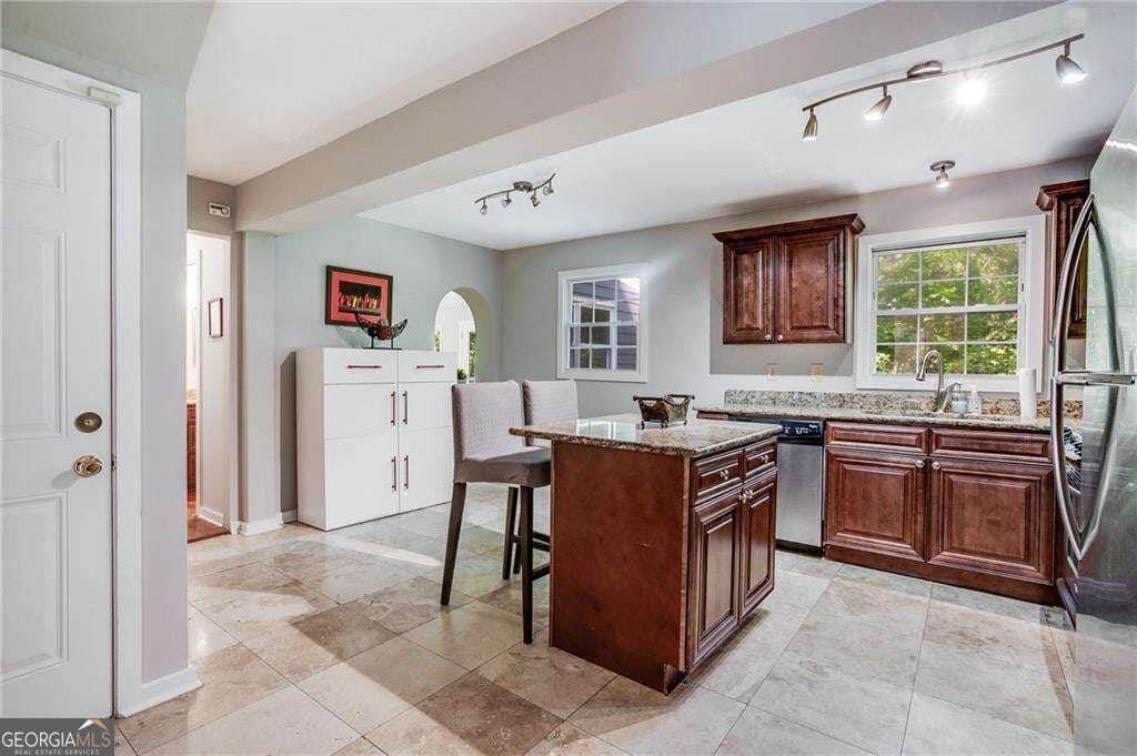 5 bedroom, 4.5 bathroom, 3,896 sq ft single family residence for rent at 2720 Margaret Mitche Drive, Atlanta, GA 30327 for $5,500 a month — photo 9