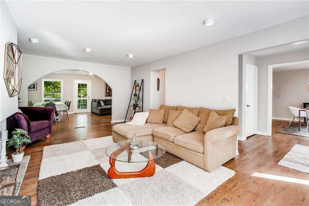 5 bedroom, 4.5 bathroom, 3,896 sq ft single family residence for rent at 2720 Margaret Mitche Drive, Atlanta, GA 30327 for $5,500 a month — photo 4