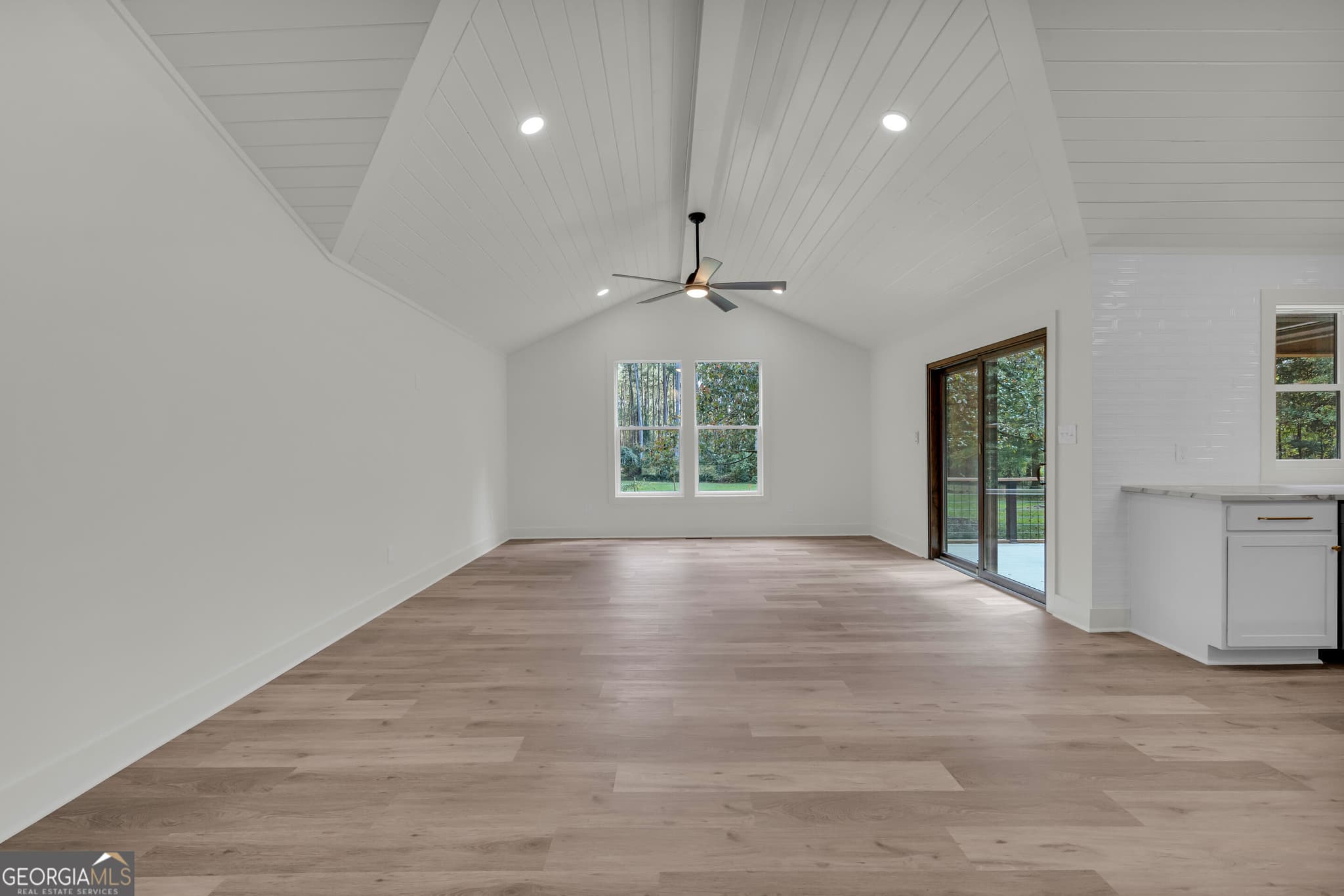 4 bedroom, 3.5 bathroom, 2,200 sq ft single family residence for sale at 1040 Woodbine Drive, Watkinsville, GA 30677 — photo 7