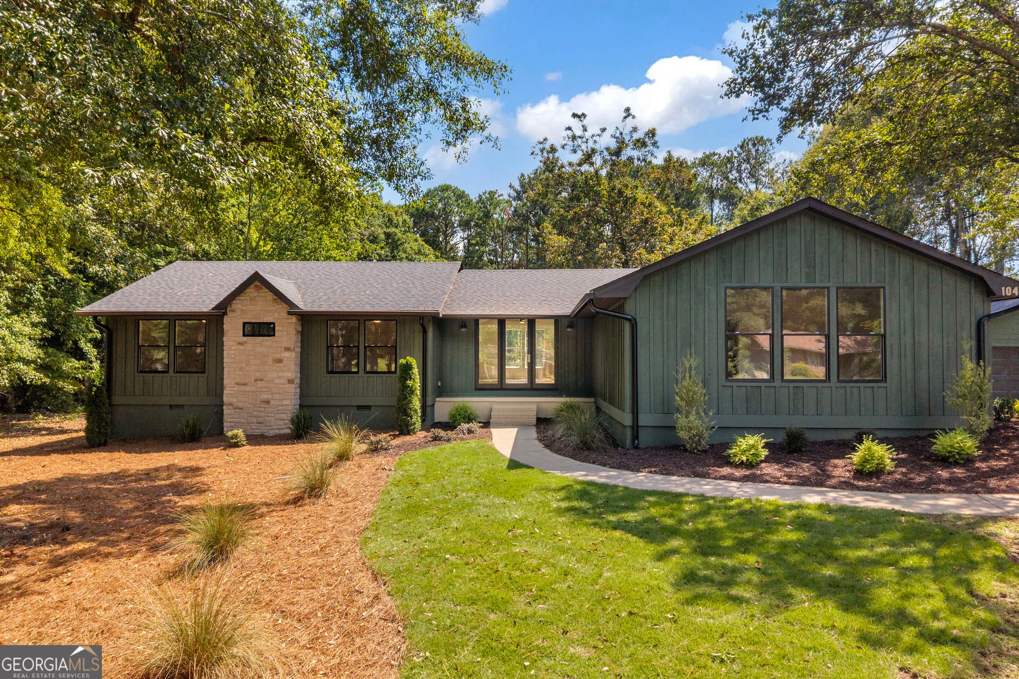 4 bedroom, 3.5 bathroom, 2,200 sq ft single family residence for sale at 1040 Woodbine Drive, Watkinsville, GA 30677