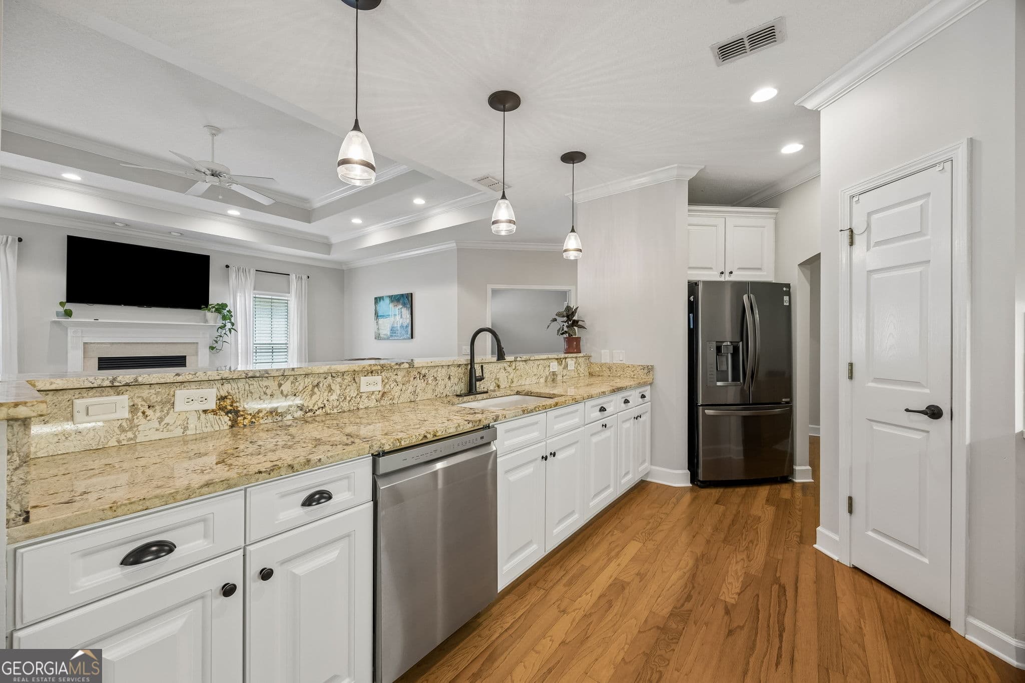 4 bedroom, 3 bathroom, 2,436 sq ft single family residence for sale at 1420 Tanager Trail, St. Marys, GA 31558 — photo 3