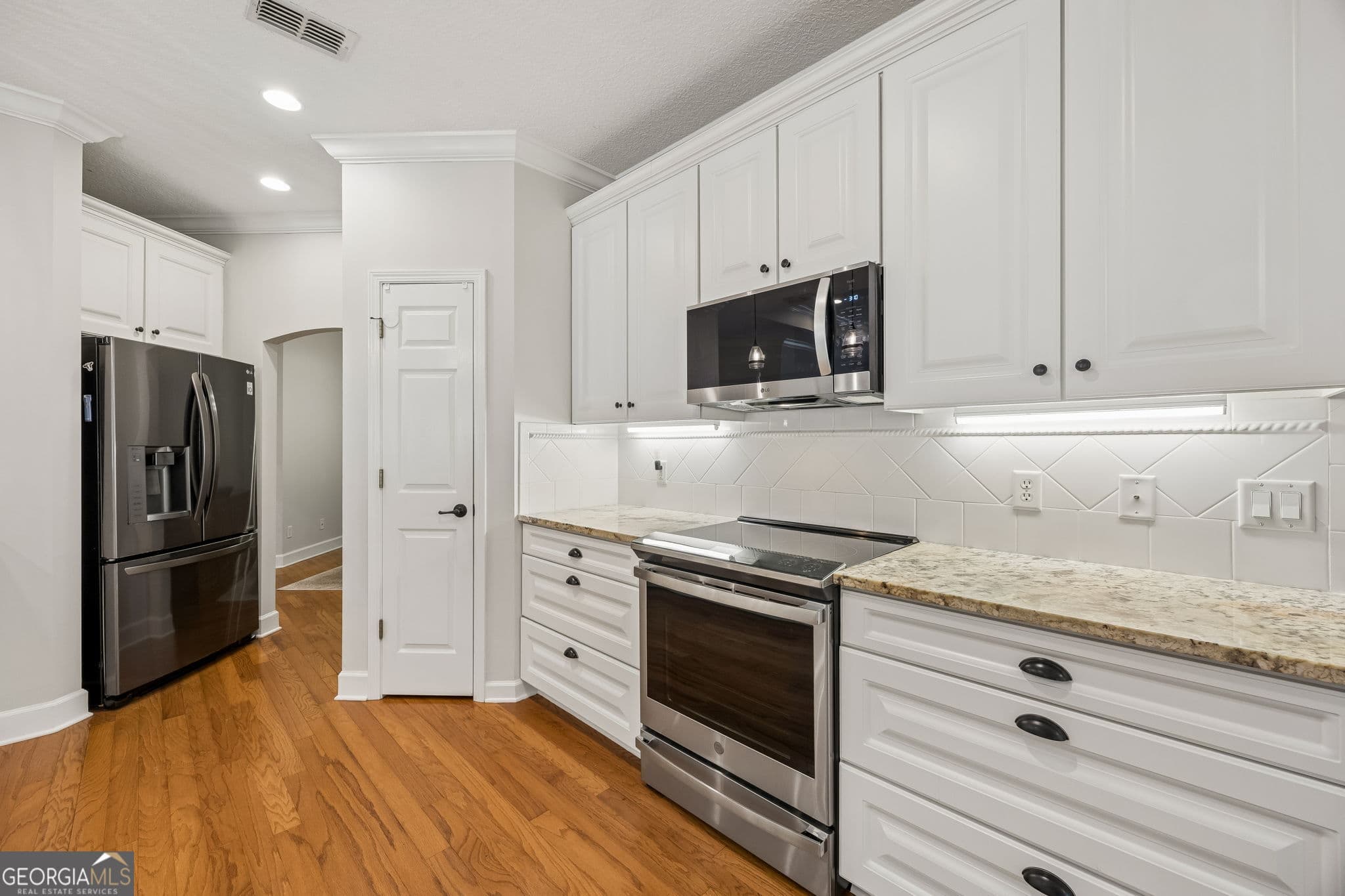 4 bedroom, 3 bathroom, 2,436 sq ft single family residence for sale at 1420 Tanager Trail, St. Marys, GA 31558 — photo 4