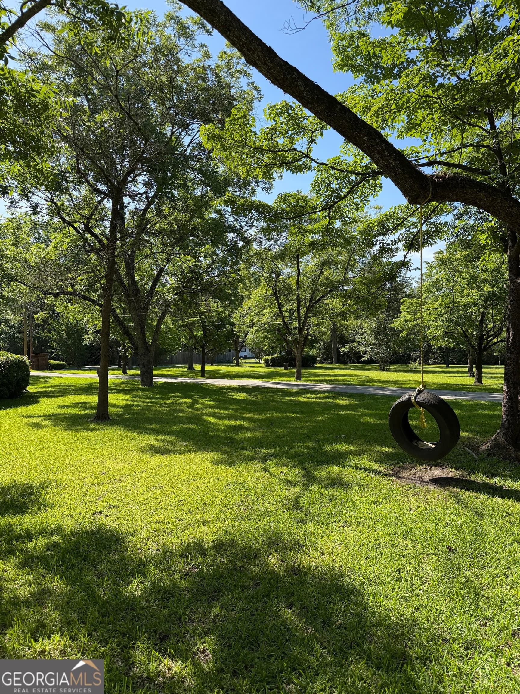 3 bedroom, 3 bathroom, 3,823 sq ft single family residence for sale at 112 Geneva Street, Dublin, GA 31021 — photo 7