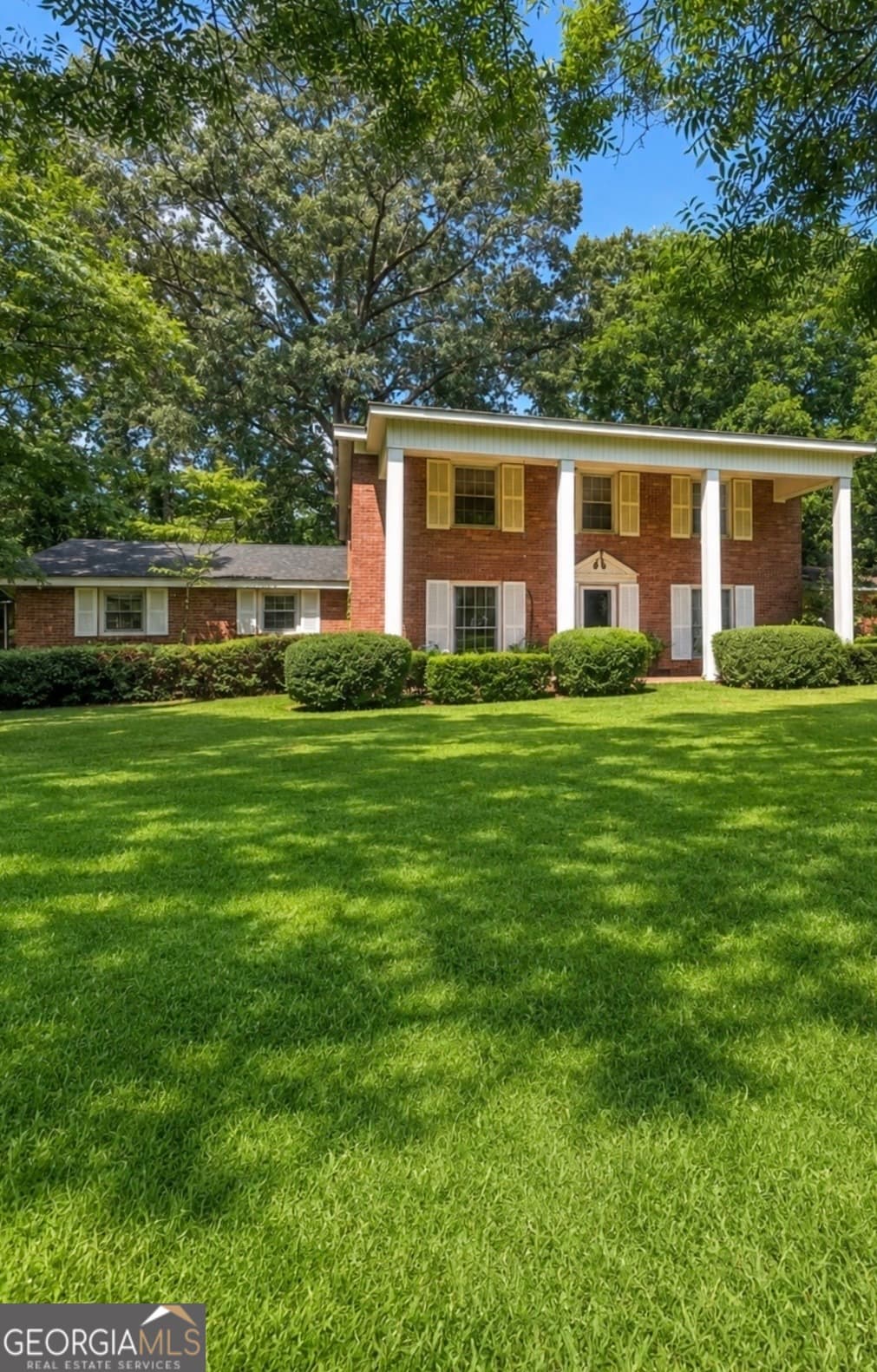3 bedroom, 3 bathroom, 3,823 sq ft single family residence for sale at 112 Geneva Street, Dublin, GA 31021 — photo 1 of 63