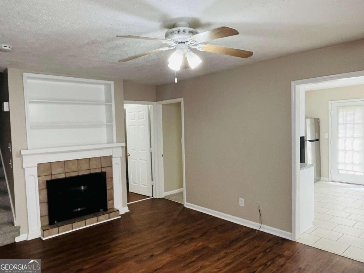 2 bedroom, 2 bathroom, 1,183 sq ft quadruplex for rent at 859 Park Place B, Conyers, GA 30012 for $1,395 a month — photo 2