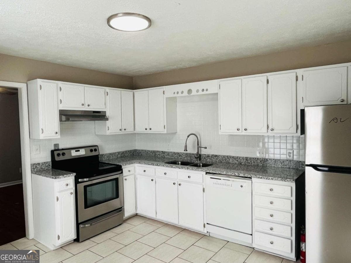 2 bedroom, 2 bathroom, 1,183 sq ft quadruplex for rent at 859 Park Place B, Conyers, GA 30012 for $1,395 a month — photo 6