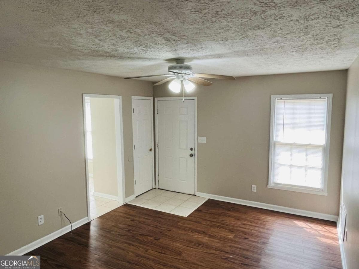 2 bedroom, 2 bathroom, 1,183 sq ft quadruplex for rent at 859 Park Place B, Conyers, GA 30012 for $1,395 a month — photo 3