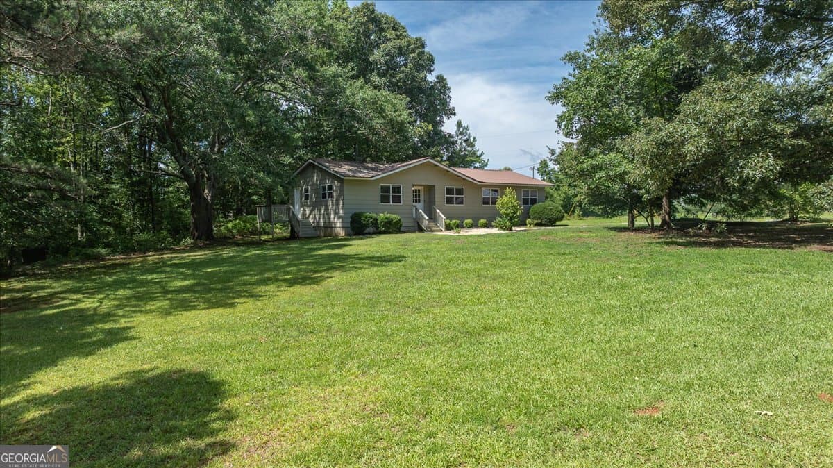 3 bedroom, 2 bathroom, 1,438 sq ft single family residence for sale at 508 Thurmond Circle, Statham, GA 30666 — photo 2
