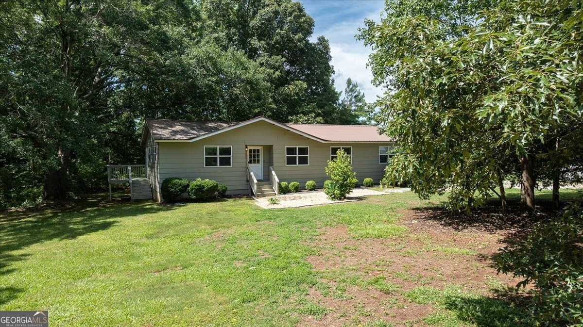 3 bedroom, 2 bathroom, 1,438 sq ft single family residence for sale at 508 Thurmond Circle, Statham, GA 30666 — photo 3