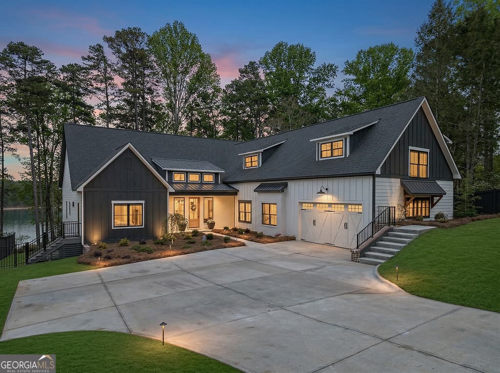 7 bedroom, 6.5 bathroom, 6,434 sq ft single family residence for sale at 6093 Shadburn Ferry Road, Buford, GA 30518 — photo 6