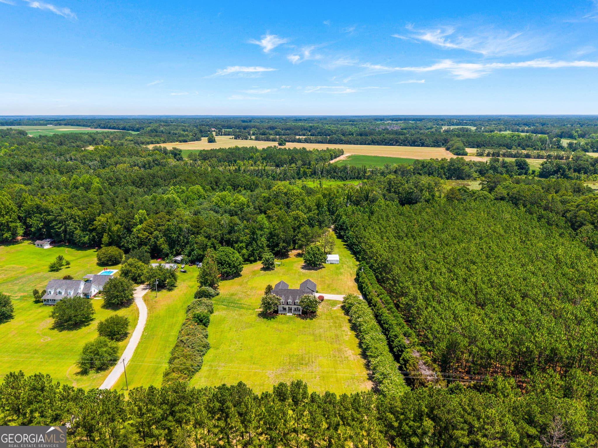 4 bedroom, 3.5 bathroom, 2,712 sq ft single family residence for sale at 1062 Franklin Road, Statesboro, GA 30461 — photo 2