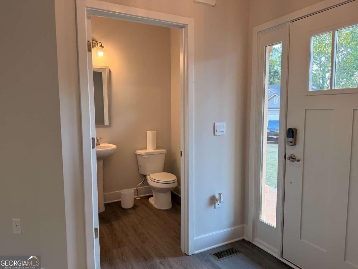 5 bedroom, 3.5 bathroom, 3,213 sq ft single family residence for sale at 456 Magnolia Grove Place, Cornelia, GA 30531 — photo 5