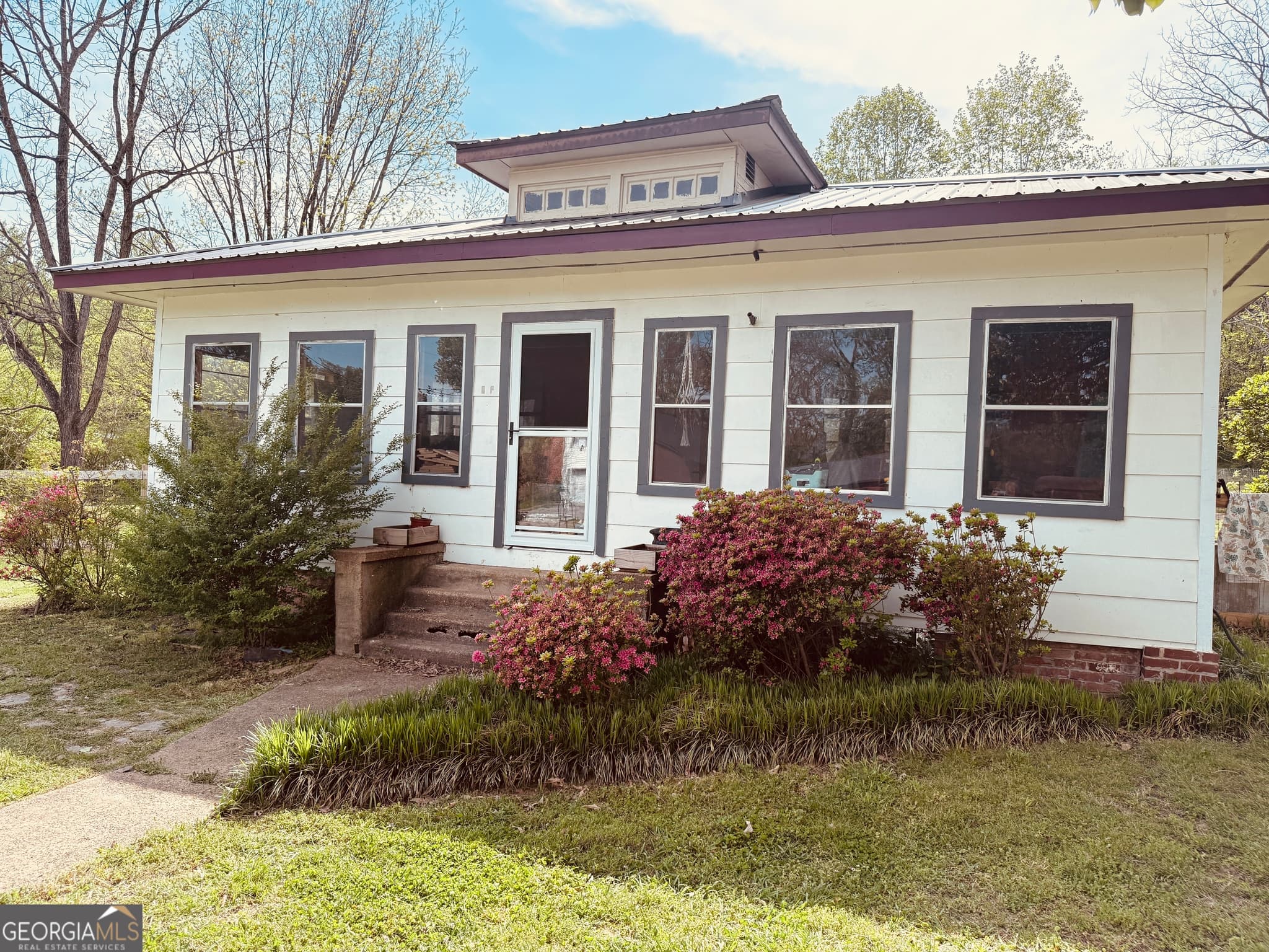 3 bedroom, 2 bathroom, 1,728 sq ft single family residence sold at 4209 S Us 11 Highway, Rising Fawn, GA 30738