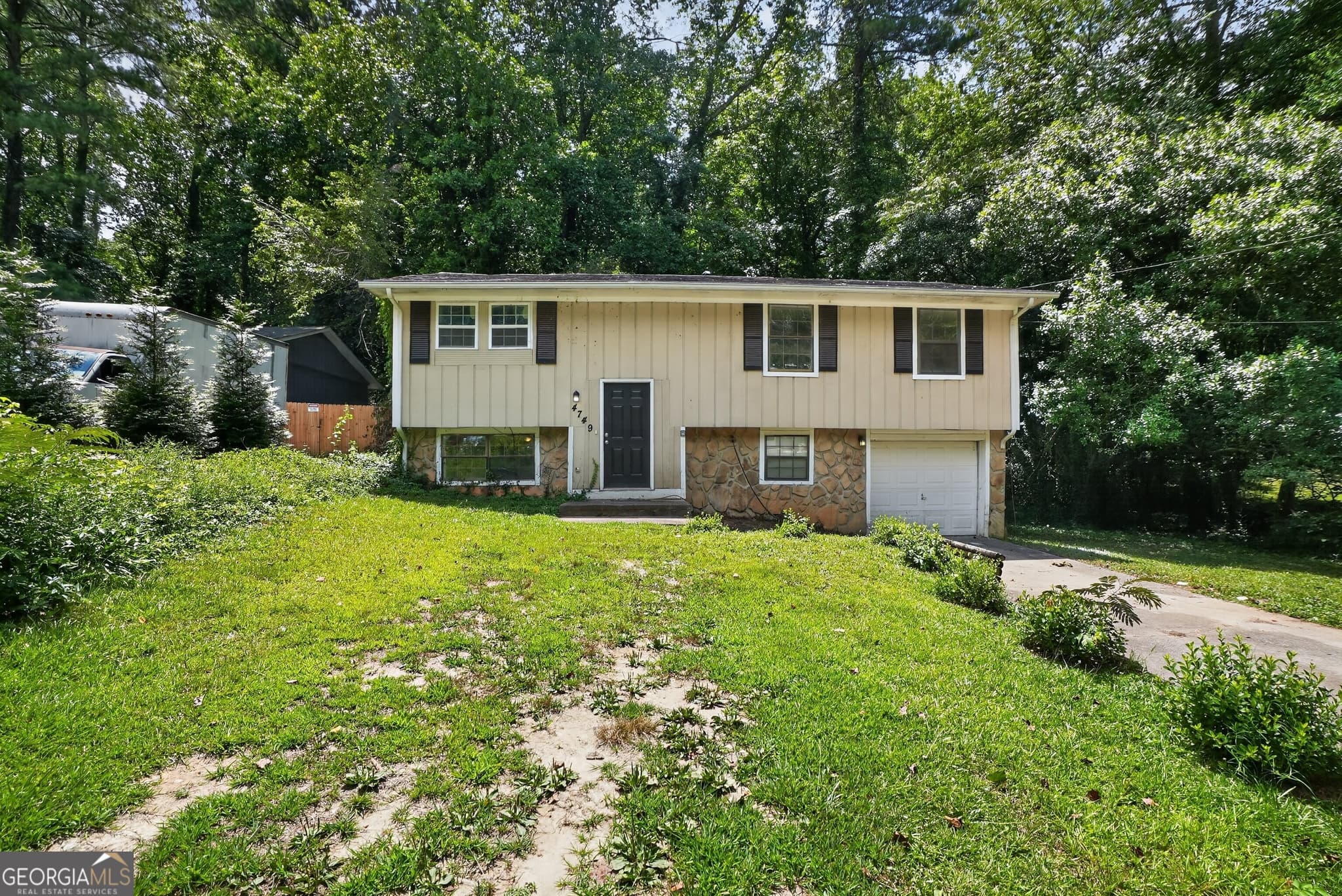 3 bedroom, 4 bathroom, 1,544 sq ft single family residence for sale at 4749 Wildginger Run, Lithonia, GA 30038 — photo 5
