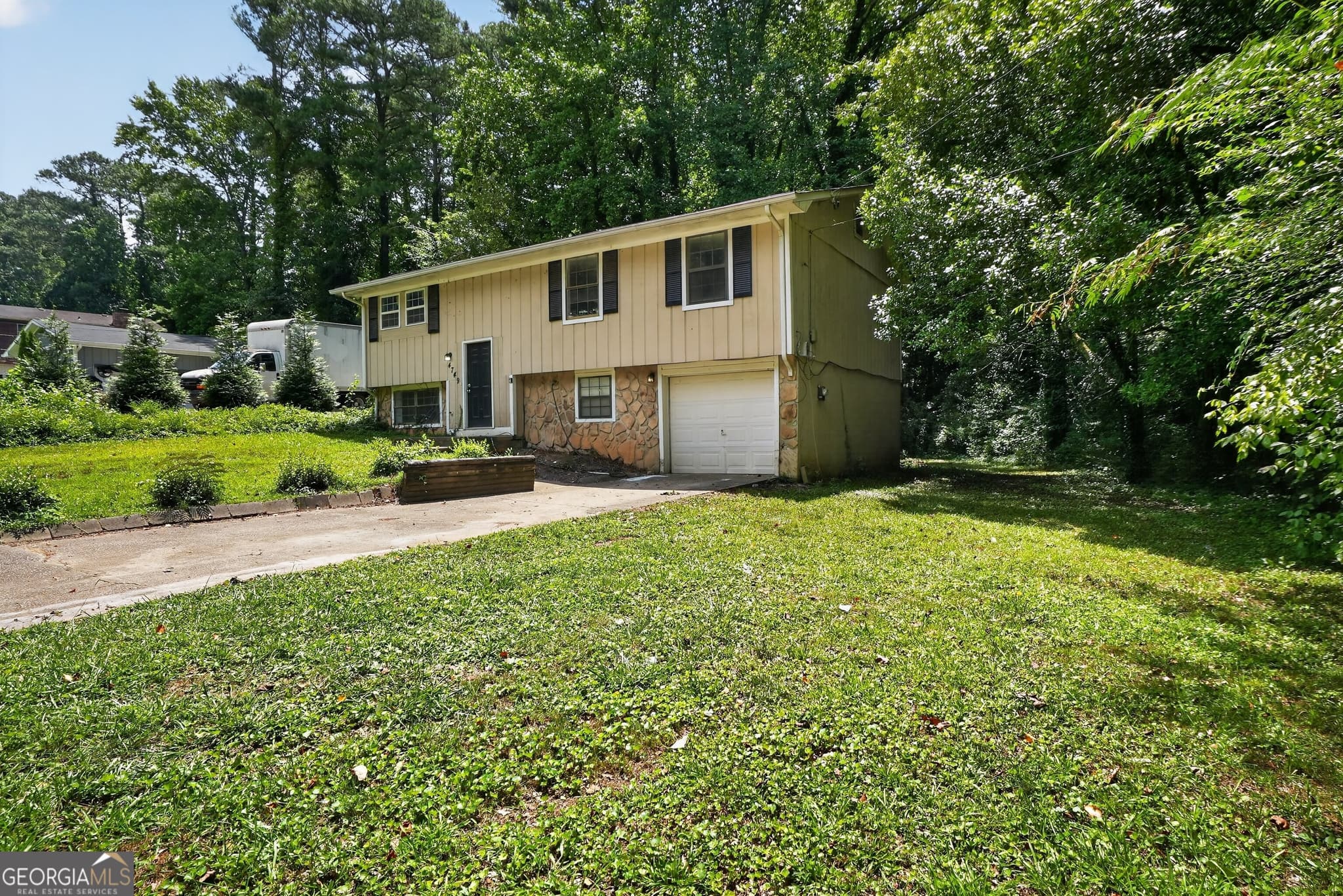 3 bedroom, 4 bathroom, 1,544 sq ft single family residence for sale at 4749 Wildginger Run, Lithonia, GA 30038 — photo 4
