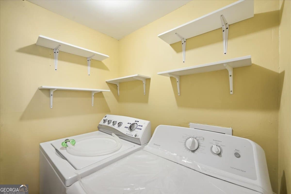 3 bedroom, 2.5 bathroom, 1,340 sq ft condominium for sale at 4701 Flat Shoals Road 43E, Union City, GA 30291 — photo 7