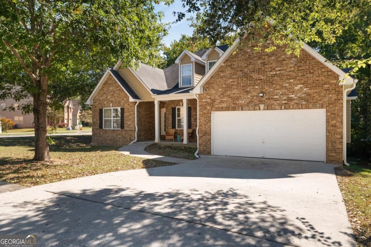 8 bedroom, 4 bathroom, 4,538 sq ft single family residence for sale at 6941 Roane Court, Lithonia, GA 30038 — photo 8