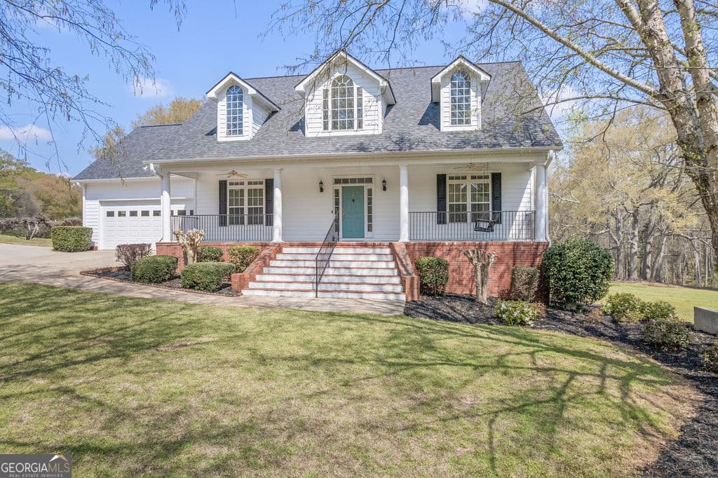 3 bedroom, 2 bathroom, 3,644 sq ft single family residence for sale at 188 Ball Street, Moreland, GA 30259 — photo 2