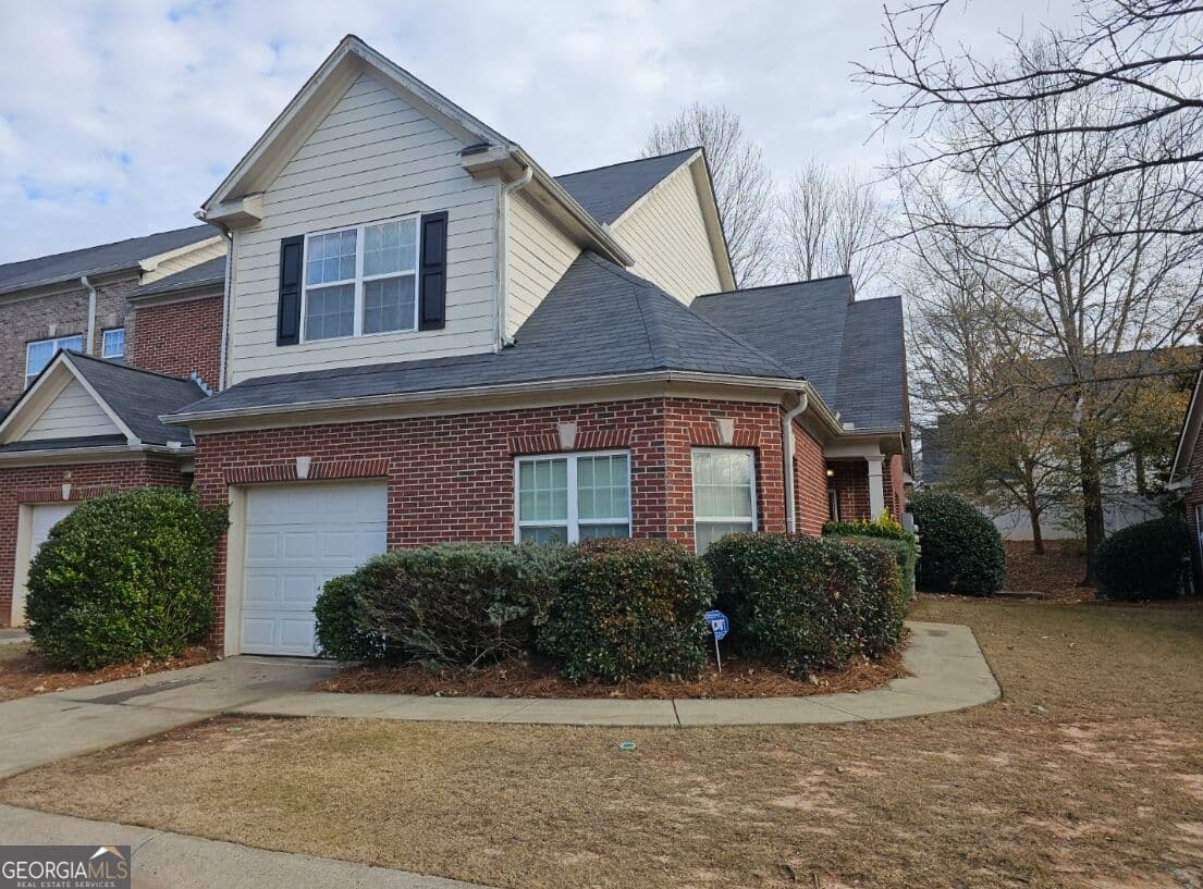 3 bedroom, 2.5 bathroom, 1,705 sq ft townhouse for sale at 142 Granite Way, Newnan, GA 30265 — photo 2
