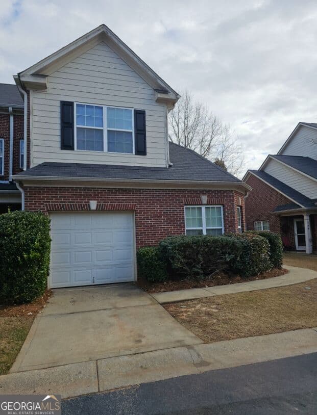 3 bedroom, 2.5 bathroom, 1,705 sq ft townhouse for sale at 142 Granite Way, Newnan, GA 30265 — photo 3