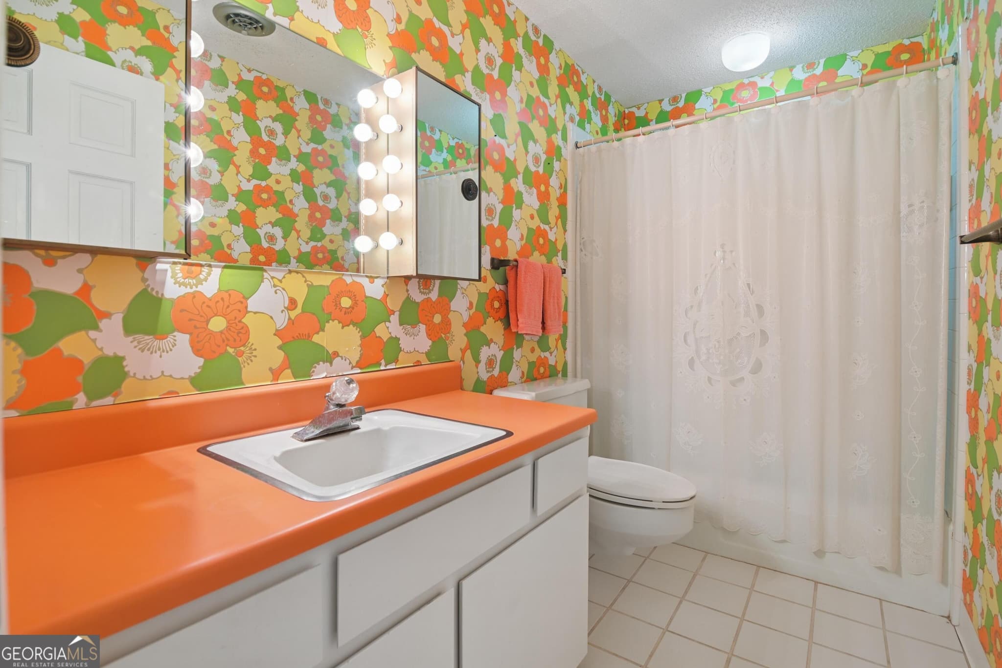4 bedroom, 2.5 bathroom, 2,991 sq ft single family residence for sale at 180 Saint Clair Drive, St. Simons, GA 31522 — photo 8