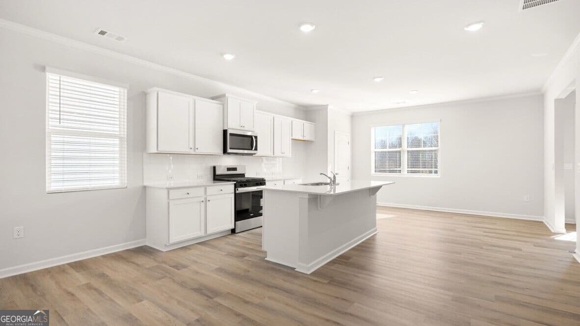 4 bedroom, 2.5 bathroom, 2,398 sq ft single family residence for sale at 90 Lambton Place, Braselton, GA 30517 — photo 8