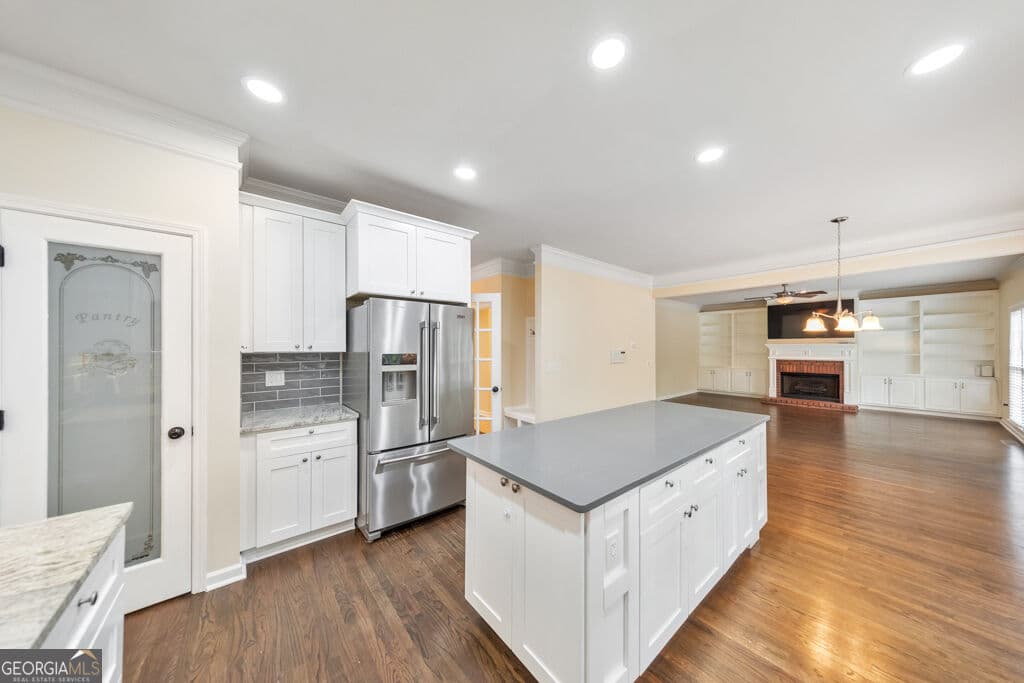 6 bedroom, 5 bathroom, 5,003 sq ft single family residence for sale at 396 Collegiate Drive, Powder Springs, GA 30127 — photo 3