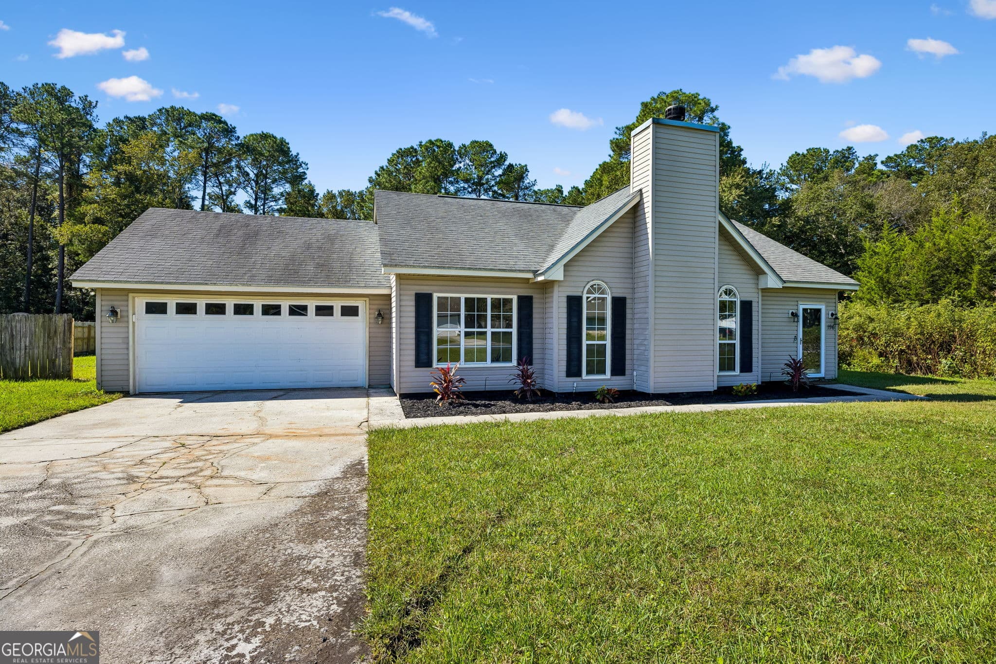 3 bedroom, 2 bathroom, 1,212 sq ft single family residence for sale at 196 Wood Duck Drive, Woodbine, GA 31569 — photo 2