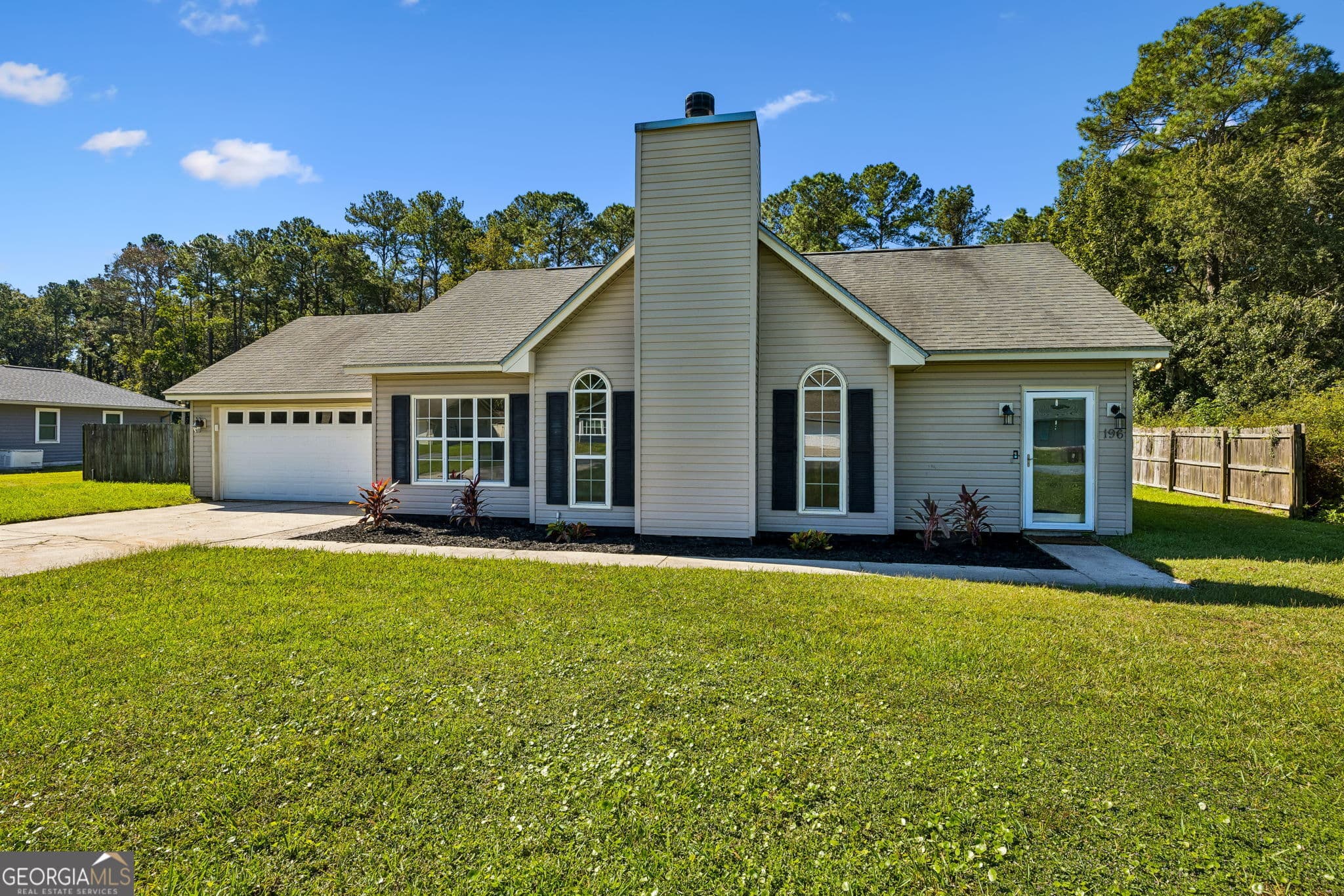 3 bedroom, 2 bathroom, 1,212 sq ft single family residence for sale at 196 Wood Duck Drive, Woodbine, GA 31569 — photo 3