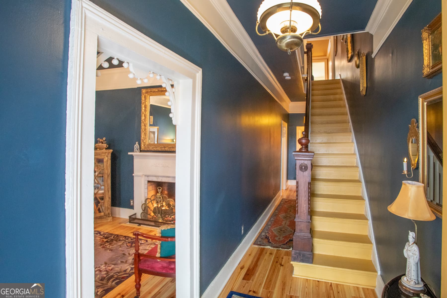 3 bedroom, 2.5 bathroom single family residence for sale at 528 E Jones Street, Savannah, GA 31401 — photo 6