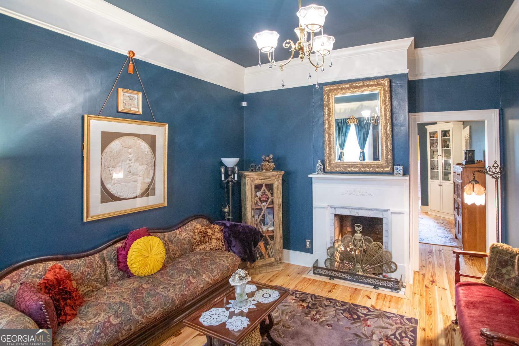3 bedroom, 2.5 bathroom single family residence for sale at 528 E Jones Street, Savannah, GA 31401 — photo 7