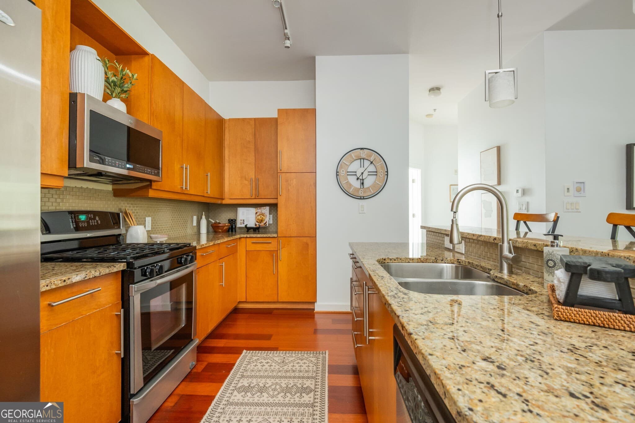 2 bedroom, 2 bathroom, 1,191 sq ft condominium for sale at 870 Inman Village Parkway 201, Atlanta, GA 30307 — photo 7