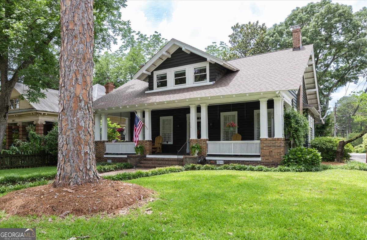 4 bedroom, 3 bathroom, 3,233 sq ft single family residence for sale at 211 Oakhaven Avenue, Macon, GA 31204 — photo 3