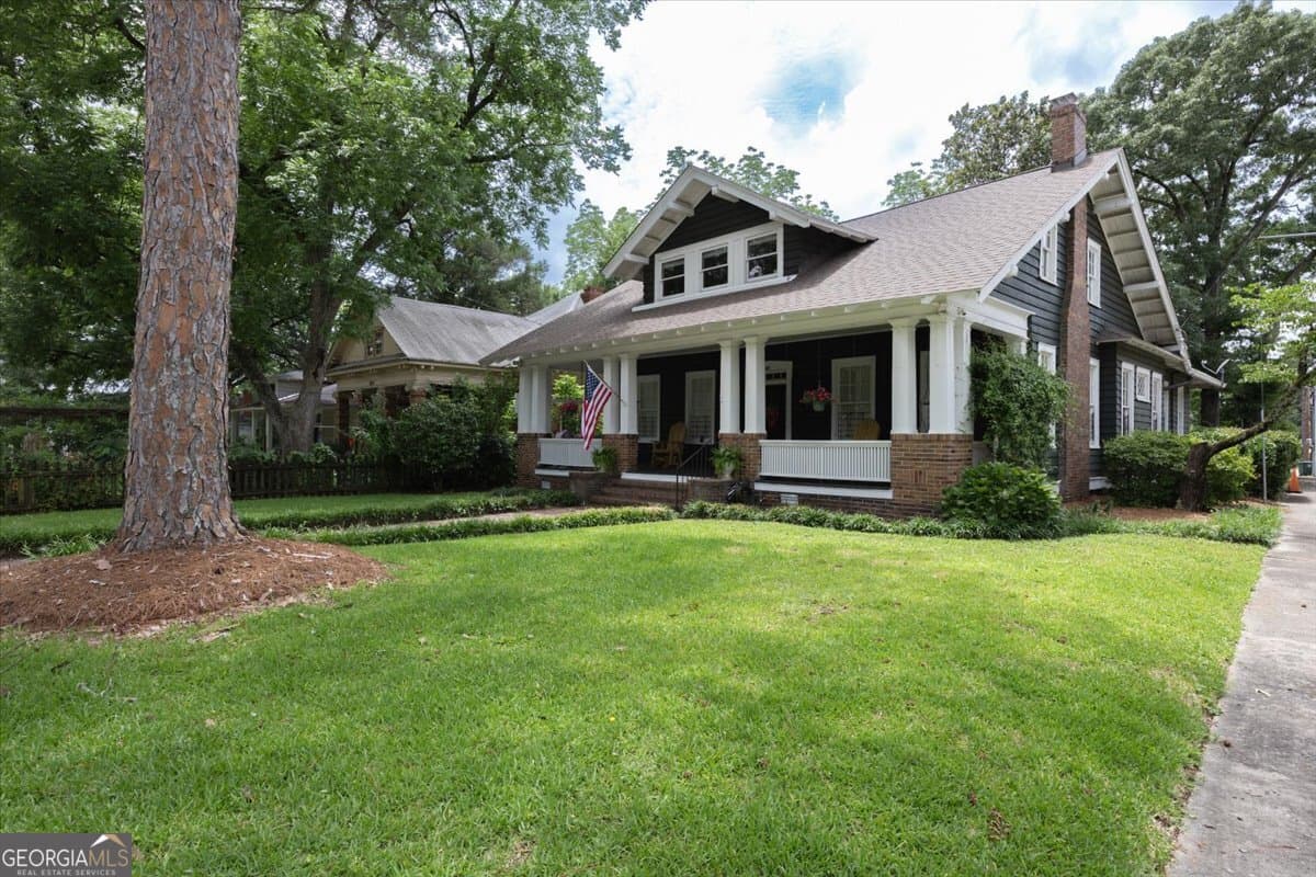 4 bedroom, 3 bathroom, 3,233 sq ft single family residence for sale at 211 Oakhaven Avenue, Macon, GA 31204 — photo 4