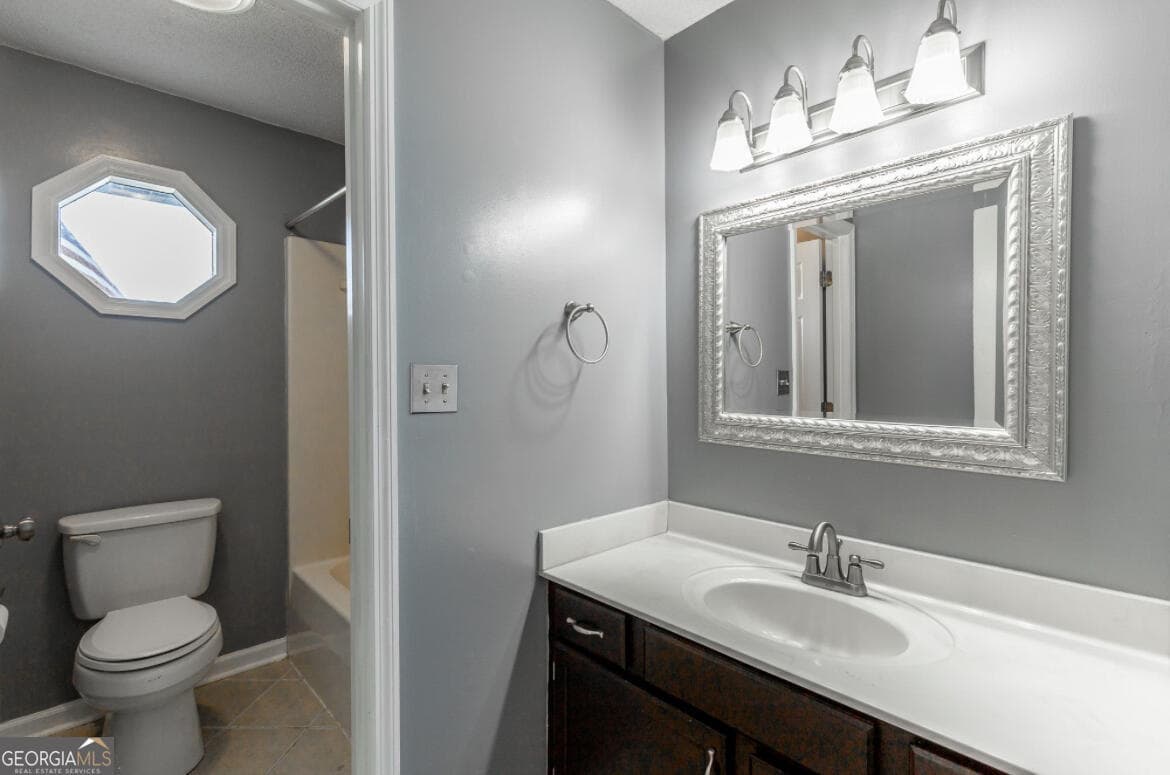 3 bedroom, 2 bathroom, 2,010 sq ft single family residence under contract at 621 Lee Drive, Ringgold, GA 30736 — photo 8