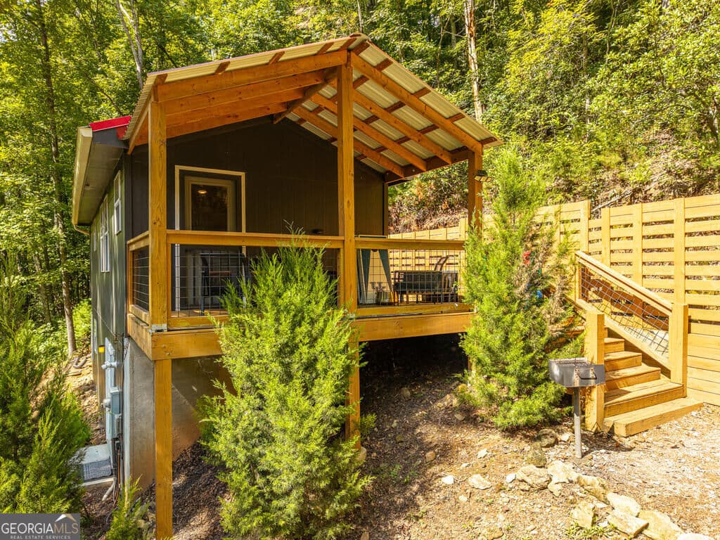 2 bedroom, 2 bathroom, 1,200 sq ft cabin,single family residence for sale at 861 Little Rock Creek Road, Cherry Log, GA 30522 — photo 2