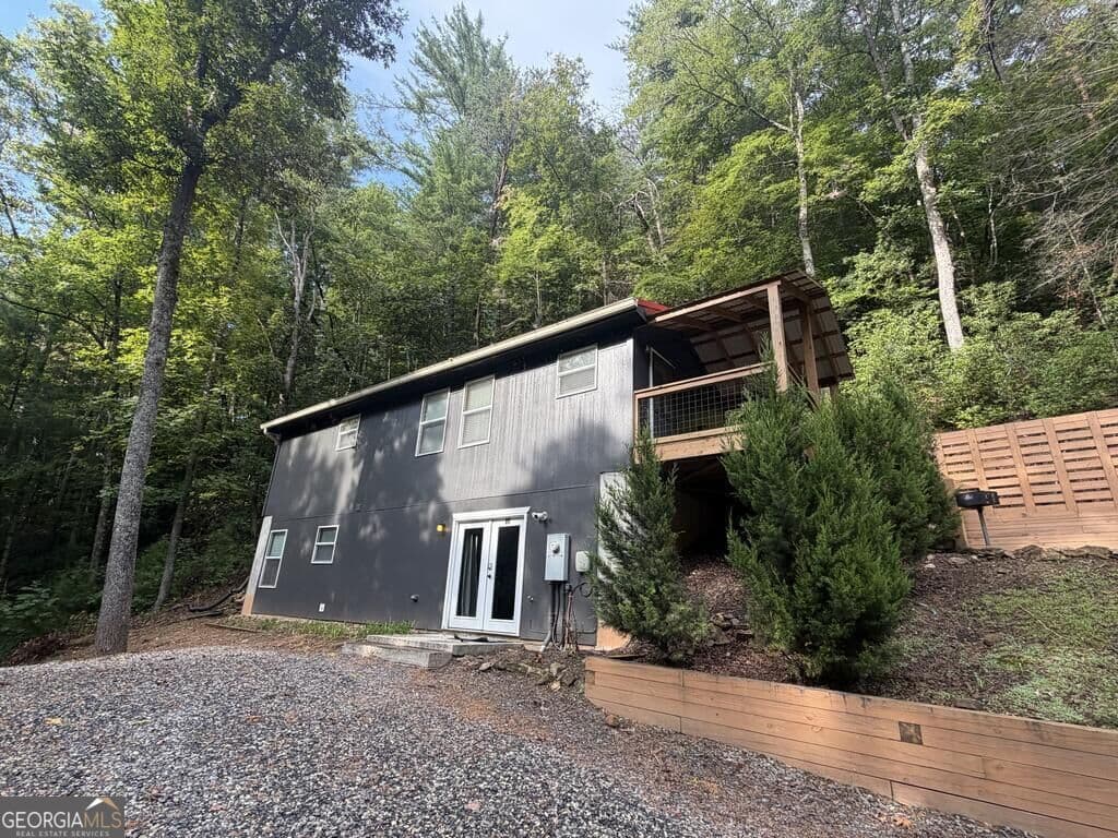 2 bedroom, 2 bathroom, 1,200 sq ft cabin,single family residence for sale at 861 Little Rock Creek Road, Cherry Log, GA 30522 — photo 3