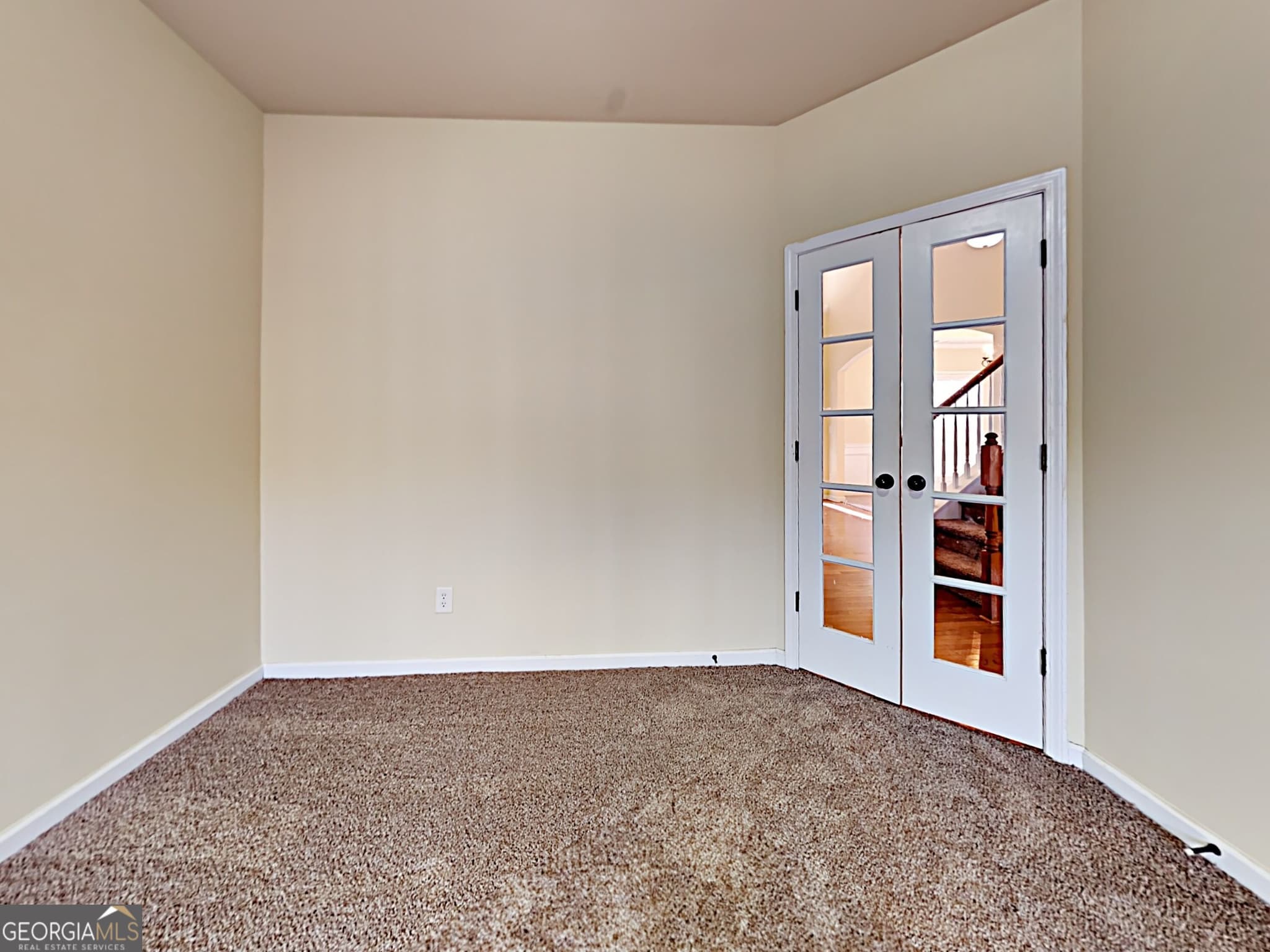 4 bedroom, 2.5 bathroom, 2,724 sq ft single family residence for sale at 1091 Forest Creek Drive, Canton, GA 30115 — photo 3