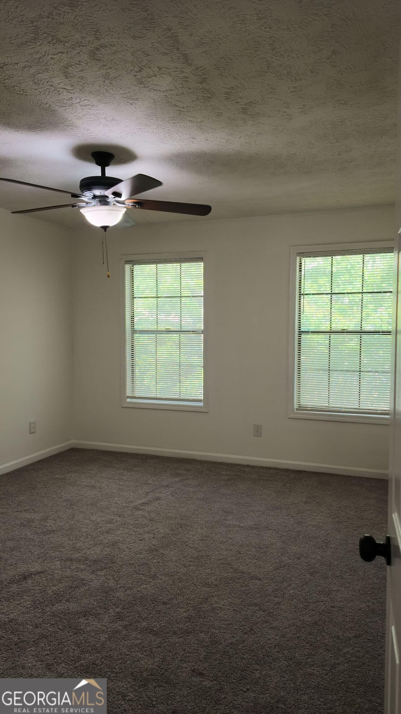 2 bedroom, 2.5 bathroom, 1,184 sq ft townhouse for sale at 5475 Park Place, Atlanta, GA 30349 — photo 9