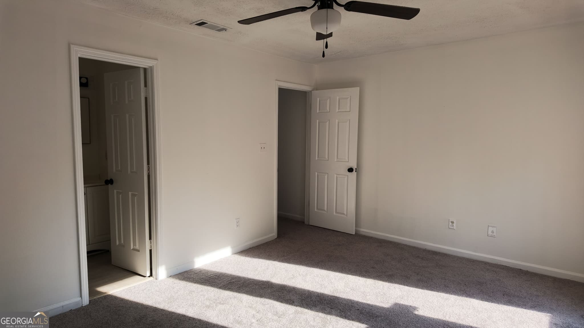 2 bedroom, 2.5 bathroom, 1,184 sq ft townhouse for sale at 5475 Park Place, Atlanta, GA 30349 — photo 10