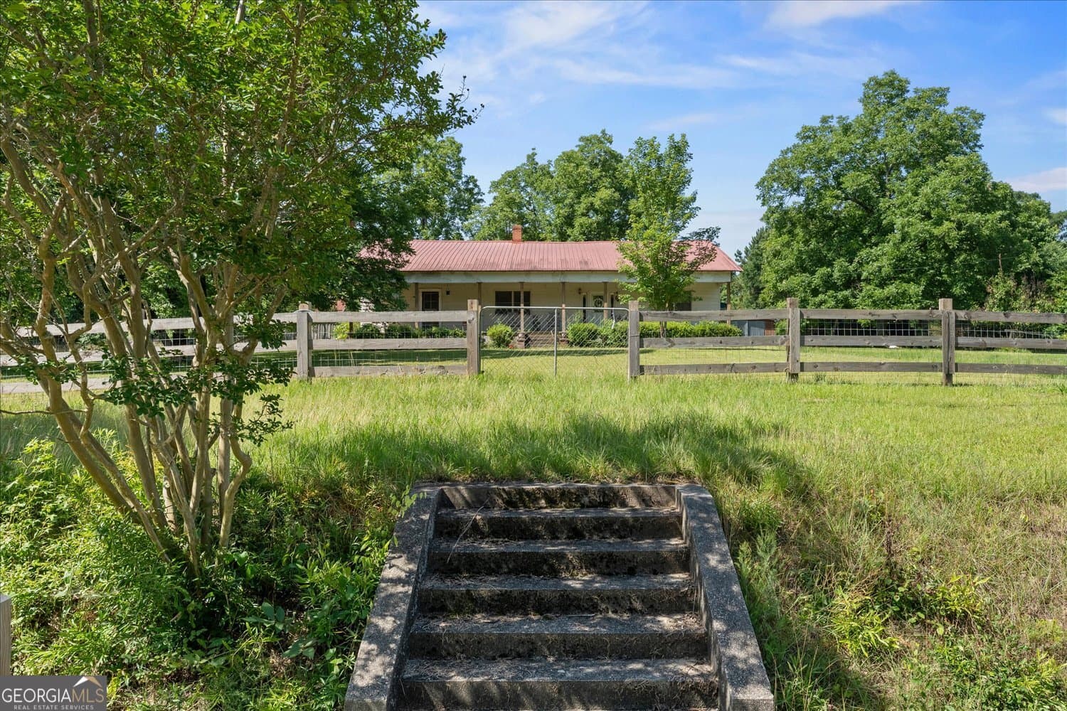 4 bedroom, 2 bathroom, 4,000 sq ft mixed use for sale at 5331 Union Point Highway, Union Point, GA 30669 — photo 2