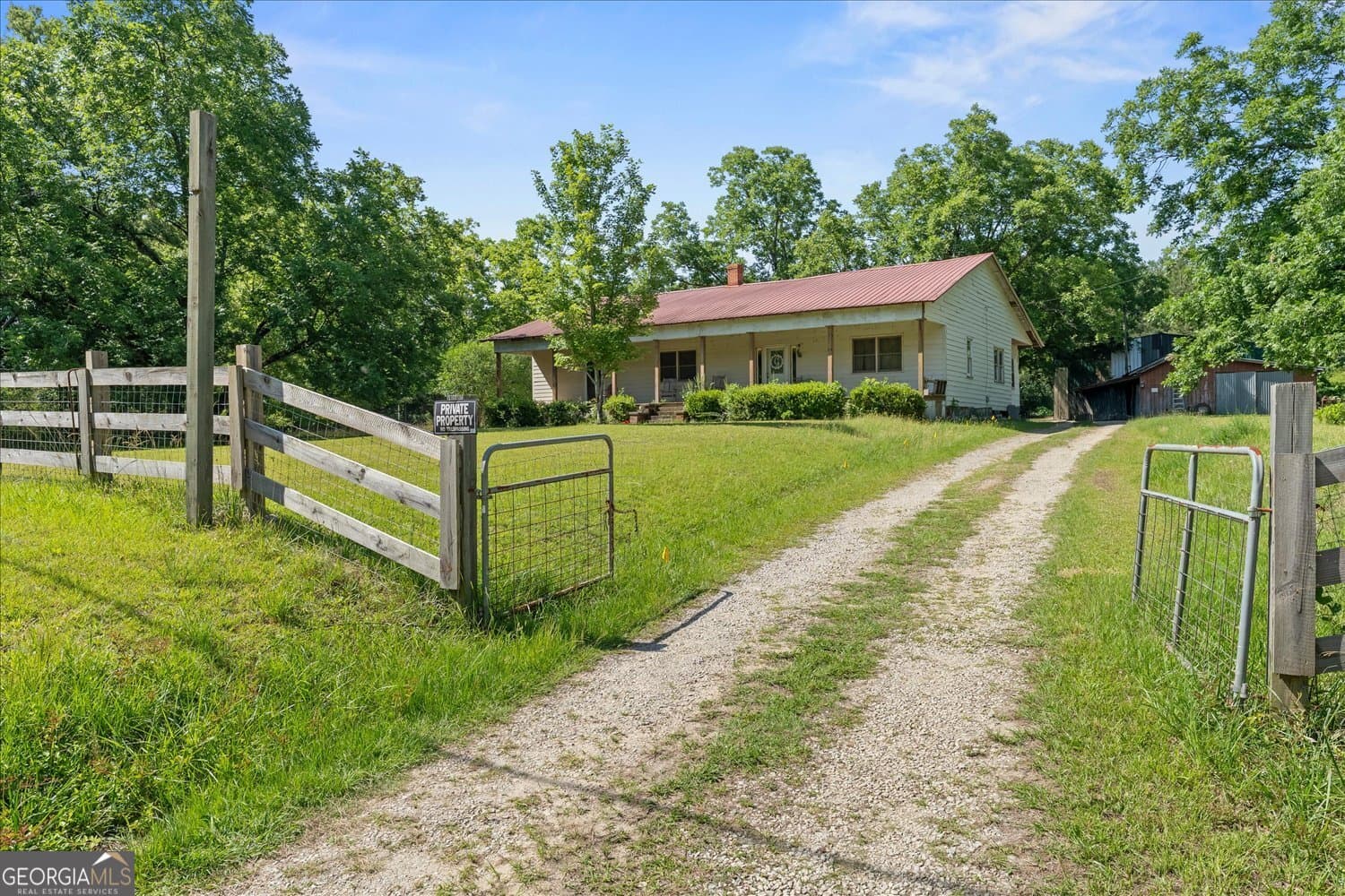 4 bedroom, 2 bathroom, 4,000 sq ft mixed use for sale at 5331 Union Point Highway, Union Point, GA 30669 — photo 3