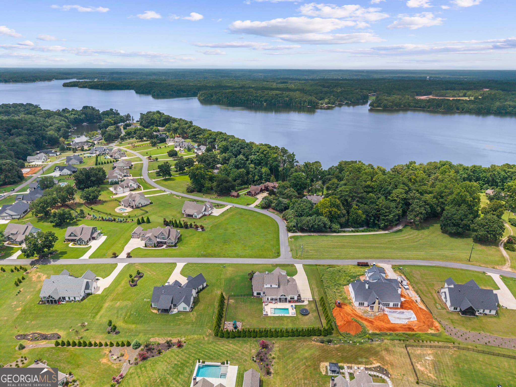 5 bedroom, 4.5 bathroom, 4,355 sq ft single family residence for sale at 1901 Askew Road, Greensboro, GA 30642 — photo 3