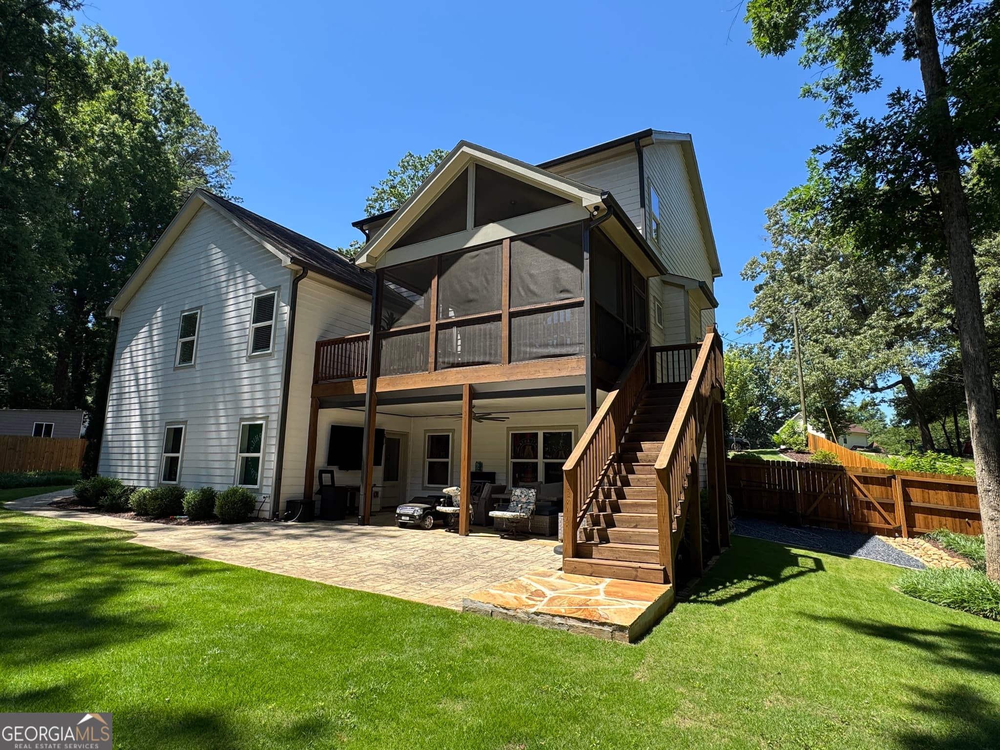 5 bedroom, 3 bathroom, 3,300 sq ft single family residence for rent at 859A East Avenue A, Scottdale, GA 30079 for $4,875 a month — photo 7