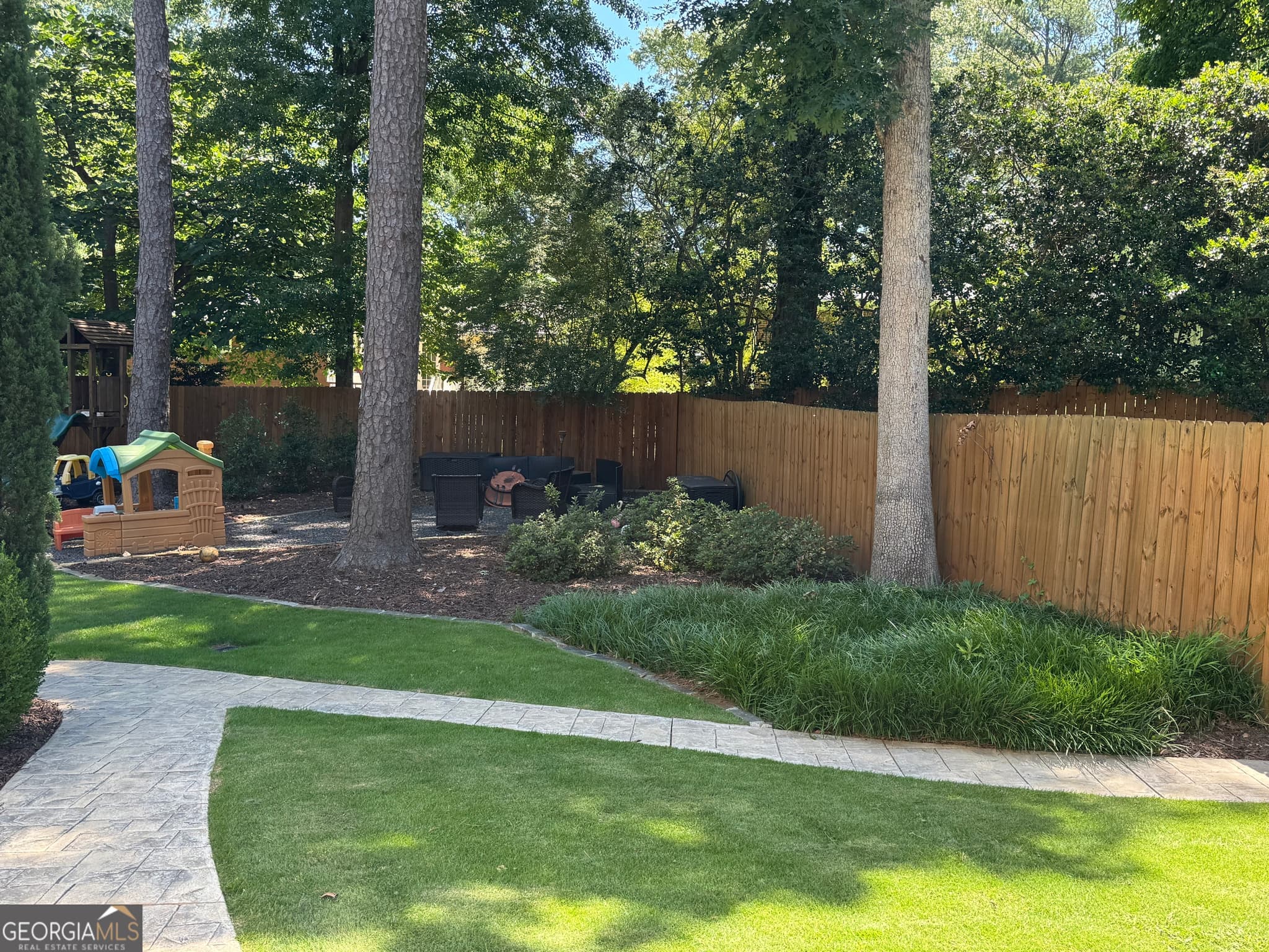 5 bedroom, 3 bathroom, 3,300 sq ft single family residence for rent at 859A East Avenue A, Scottdale, GA 30079 for $4,875 a month — photo 8