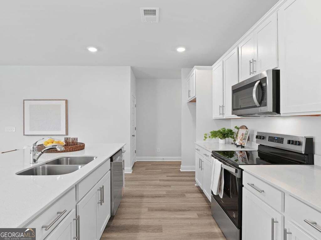 4 bedroom, 2.5 bathroom, 2,396 sq ft single family residence for sale at 242 Hammersmith Landing, Brunswick, GA 31525 — photo 10