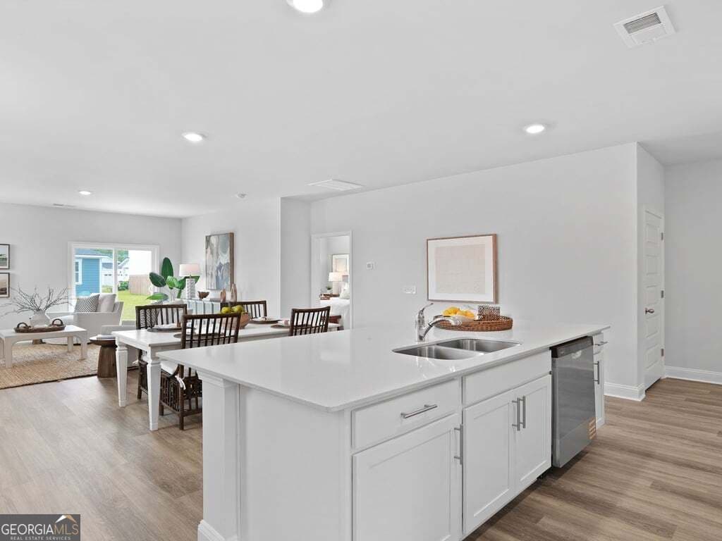 4 bedroom, 2.5 bathroom, 2,396 sq ft single family residence for sale at 242 Hammersmith Landing, Brunswick, GA 31525 — photo 8