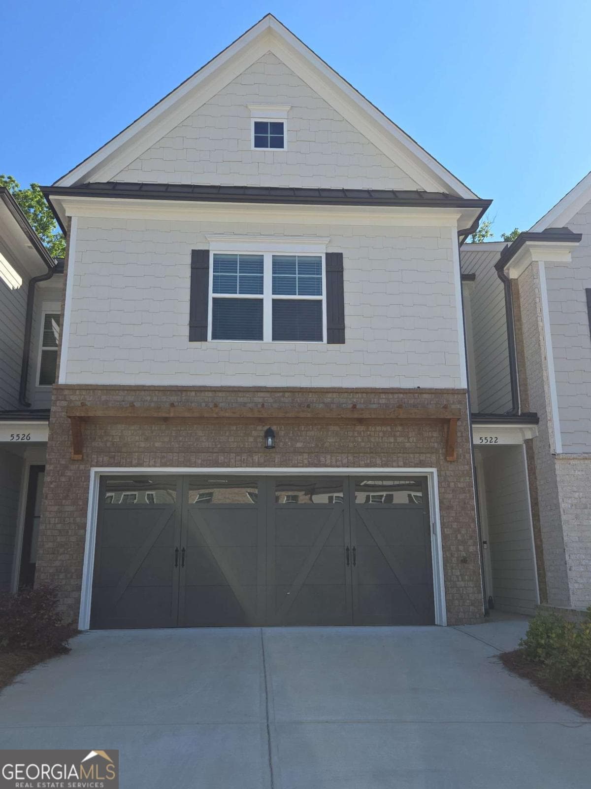 3 bedroom, 2.5 bathroom, 1,850 sq ft townhouse sold at 5522 LEYLAND Drive, Flowery Branch, GA 30542