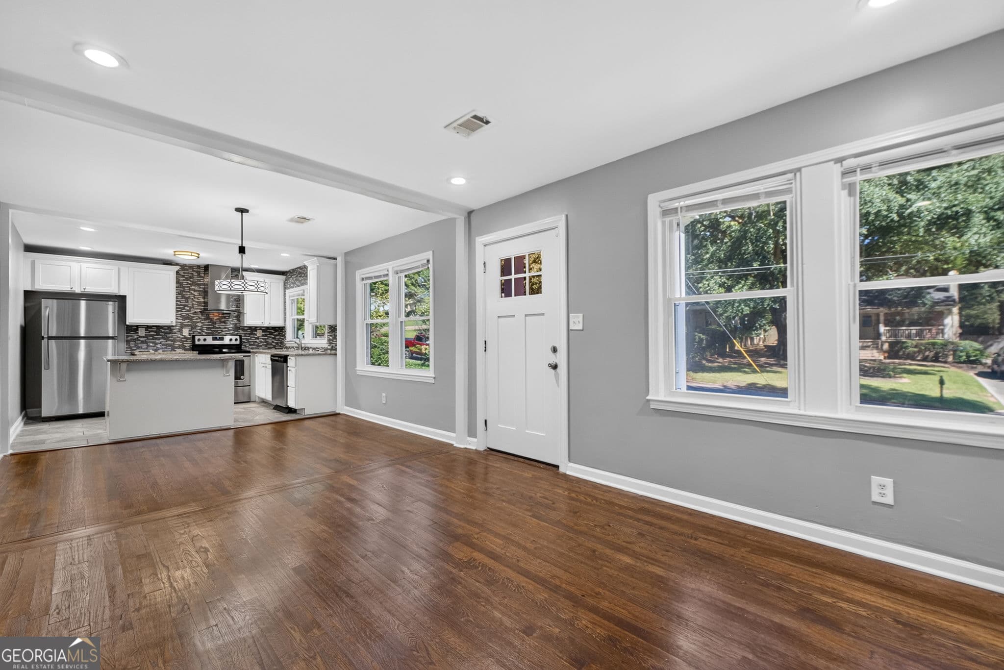 3 bedroom, 2 bathroom, 1,127 sq ft single family residence for sale at 308 Maple Street, Hapeville, GA 30354 — photo 8
