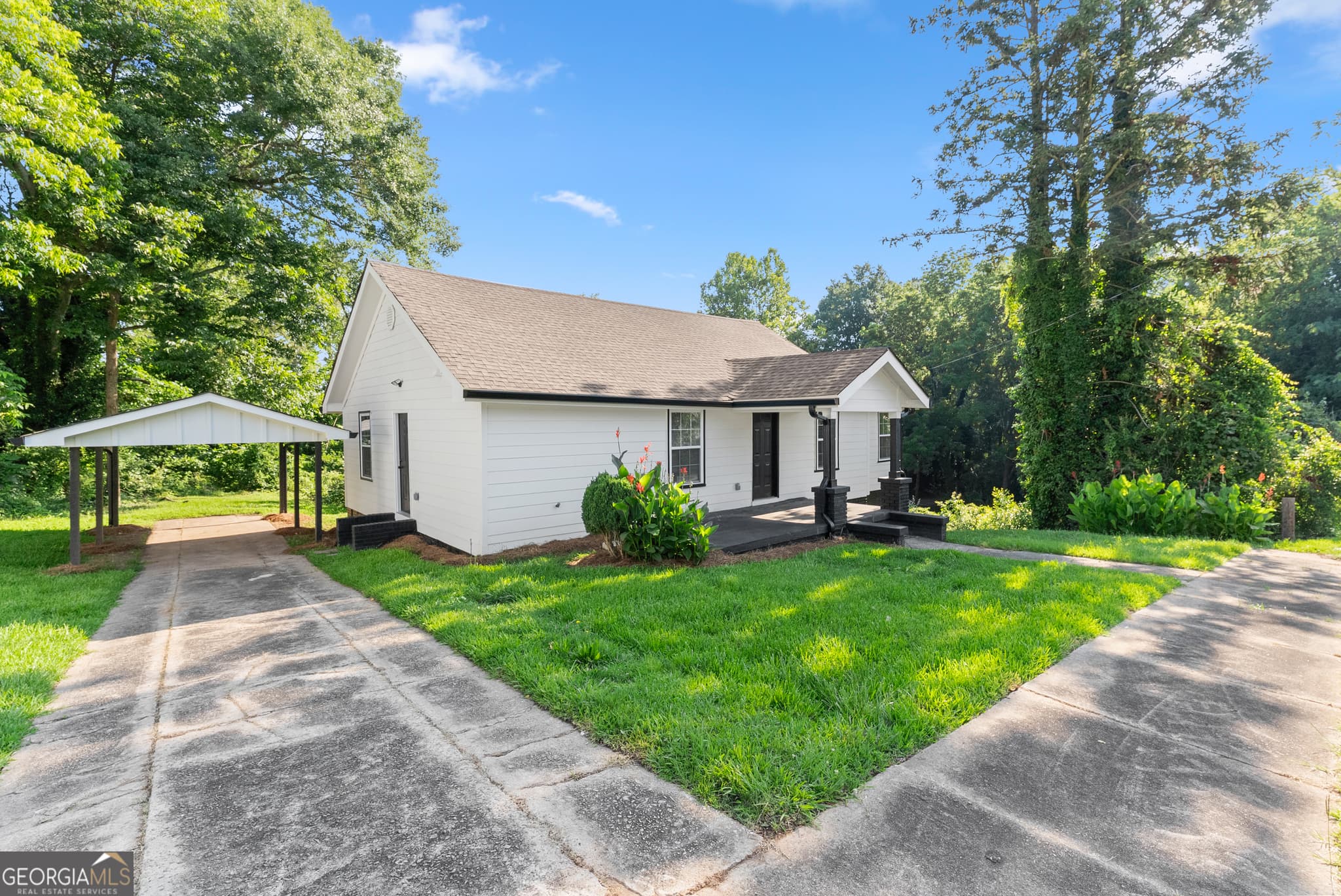 3 bedroom, 2 bathroom, 1,148 sq ft single family residence for sale at 239 E Currahee Street, Toccoa, GA 30577 — photo 4